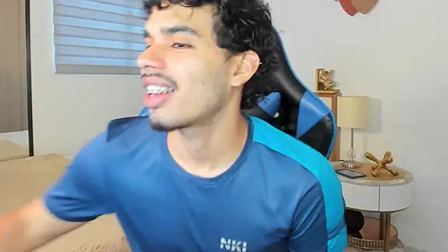 mateoleonee online show from January 14, 8:15 pm