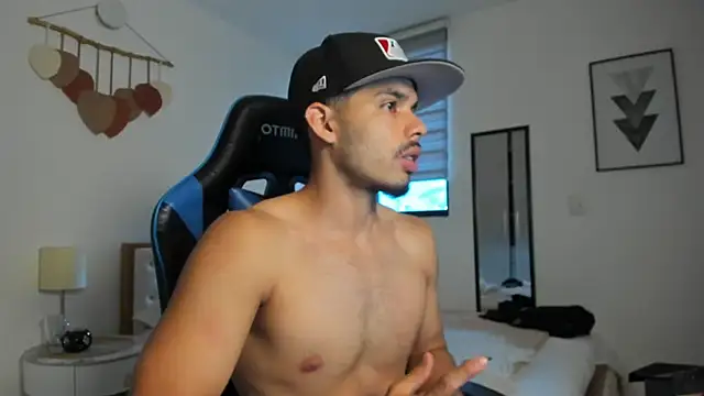 mateoleonee online show from September 29, 7:30 pm