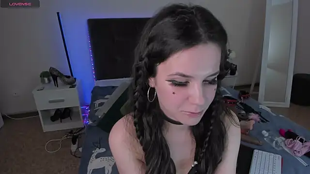 CassieEvans online show from December 13, 12:50 pm