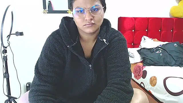 Snapshot of SweetAlmaa chatting on January 14, 9:45 am SweetAlmaa online show from January 14, 9:45 am