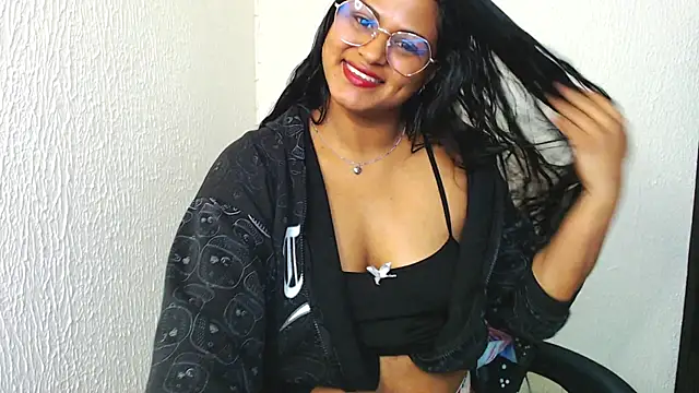 Snapshot of SweetAlmaa chatting on March 19, 12:23 pm SweetAlmaa online show from March 19, 12:23 pm