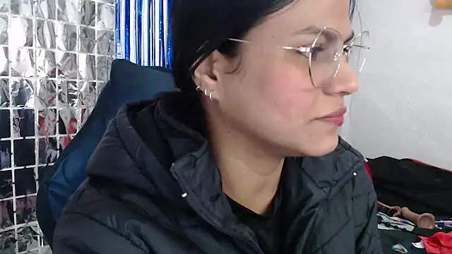 Snapshot of SweetAlmaa chatting on September 25, 9:35 am SweetAlmaa online show from September 25, 9:35 am