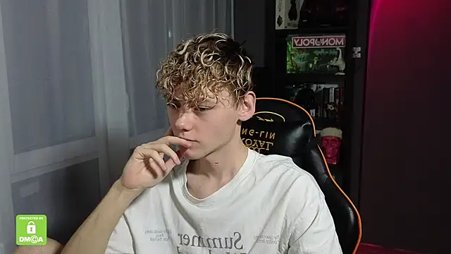 Keytaro online show from October 20, 11:27 pm