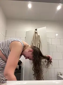 Snapshot of Fancy-Francy chatting on February 13, 8:06 am Fancy-Francy online show from February 13, 8:06 am