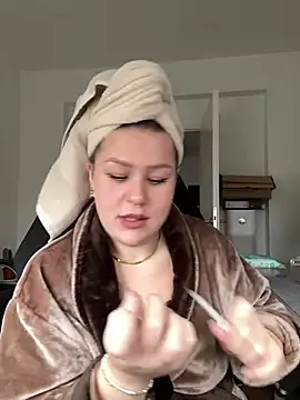 Snapshot of Fancy-Francy chatting on March 12, 11:09 am Fancy-Francy online show from March 12, 11:09 am