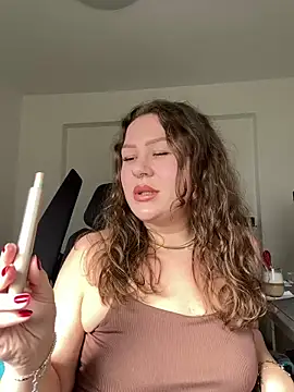 Snapshot of Fancy-Francy chatting on March 18, 12:58 pm Fancy-Francy online show from March 18, 12:58 pm