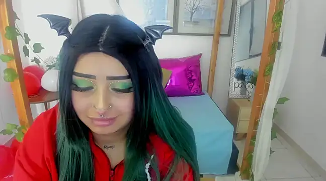 lussyevans24 online show from February 19, 7:50 am