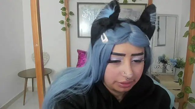 lussyevans24 online show from March 18, 6:57 am