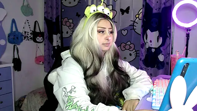 lussyevans24 online show from November 19, 3:50 am