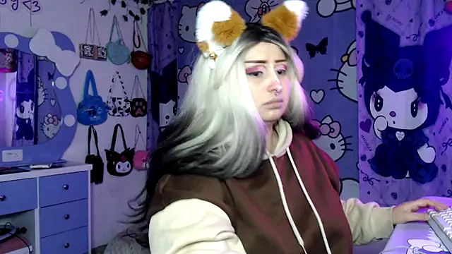 lussyevans24 online show from December 1, 4:39 am