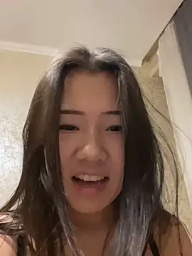 Kim SLO online show from December 8, 8:25 pm