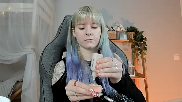 LexiWenford online show from November 14, 3:05 am