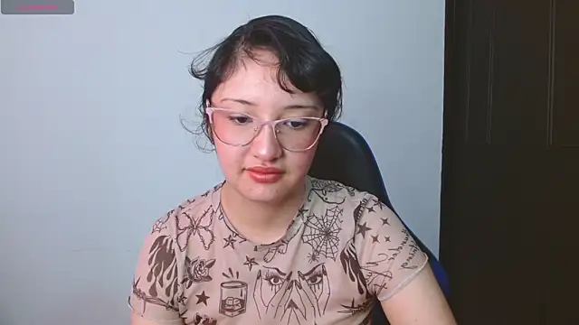 Snapshot of alexaa08 chatting on February 3, 12:43 pm alexaa08 online show from February 3, 12:43 pm