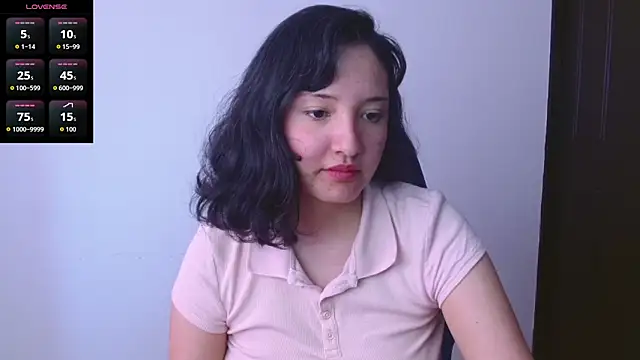 Snapshot of alexaa08 chatting on February 12, 7:53 pm alexaa08 online show from February 12, 7:53 pm