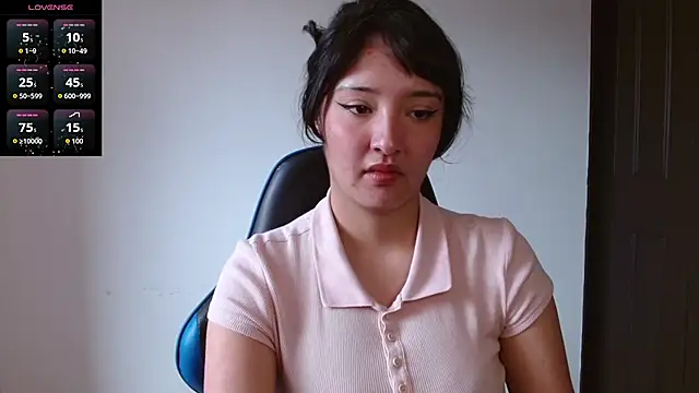 Snapshot of alexaa08 chatting on June 20, 3:59 pm alexaa08 online show from June 20, 3:59 pm