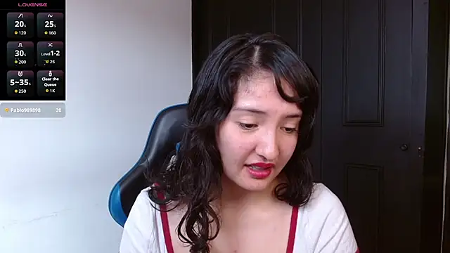 Snapshot of alexaa08 chatting on July 18, 2:10 pm alexaa08 online show from July 18, 2:10 pm