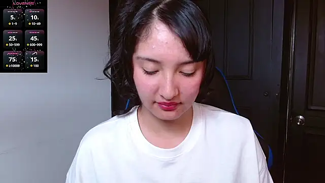 Snapshot of alexaa08 chatting on July 21, 6:10 pm alexaa08 online show from July 21, 6:10 pm