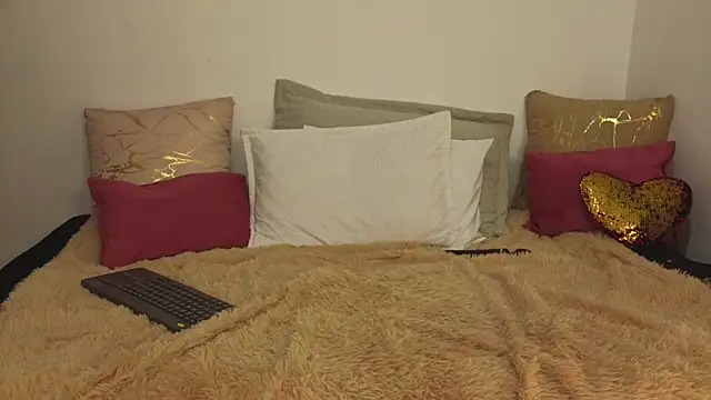 Natasha Kinski online show from October 15, 8:42 pm