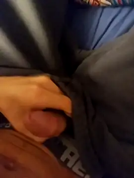 Snapshot of Dennis_2024 chatting on December 14, 7:29 pm Dennis 2024 online show from December 14, 7:29 pm