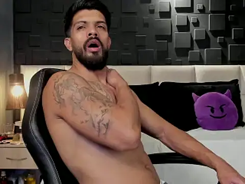 DannSaenz online show from February 4, 2:32 pm