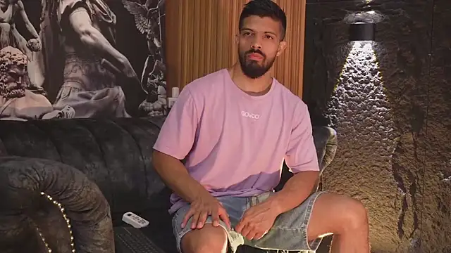 DannSaenz online show from November 3, 2:40 pm