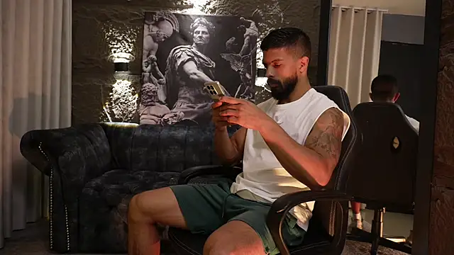 Snapshot of DannSaenz chatting on January 17, 1:27 pm DannSaenz online show from January 17, 1:27 pm