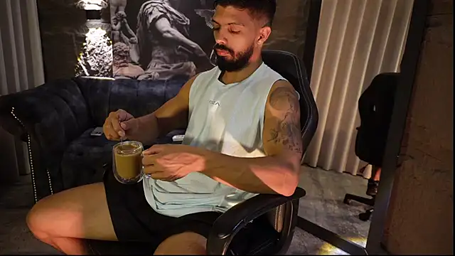 Snapshot of DannSaenz chatting on February 25, 2:16 pm DannSaenz online show from February 25, 2:16 pm