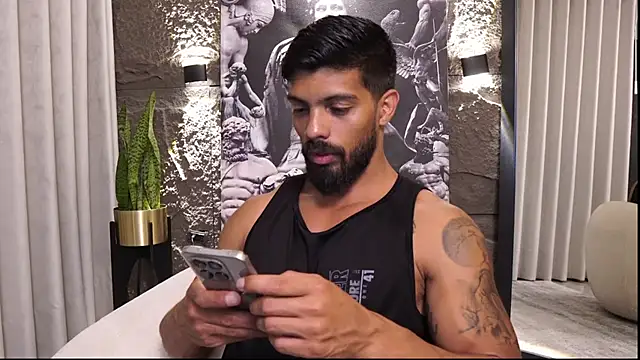 Snapshot of DannSaenz chatting on March 27, 1:22 pm DannSaenz online show from March 27, 1:22 pm