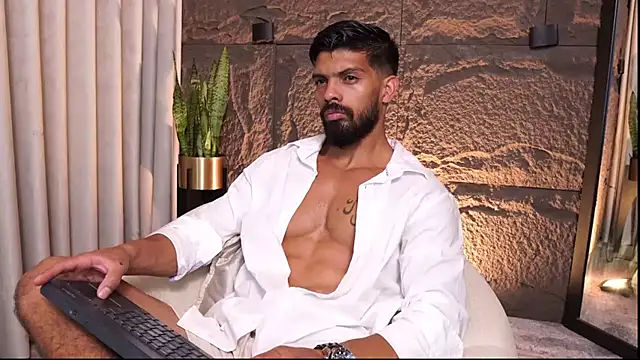 Snapshot of DannSaenz chatting on March 30, 7:15 pm DannSaenz online show from March 30, 7:15 pm