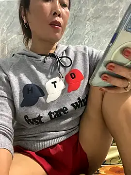 Linaannn online show from November 24, 11:54 am