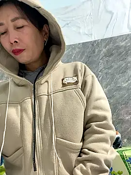 Linaannn online show from January 8, 11:40 pm