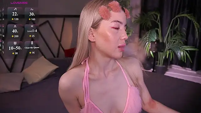 LindaThacker online show from March 31, 4:13 am