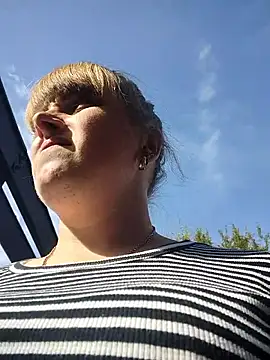 CoddessCrystal online show from September 17, 8:49 am