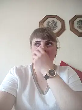 Snapshot of CoddessCrystal chatting on May 22, 2:33 pm CoddessCrystal online show from May 22, 2:33 pm