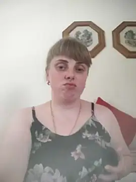 Snapshot of CoddessCrystal chatting on May 27, 2:25 pm CoddessCrystal online show from May 27, 2:25 pm