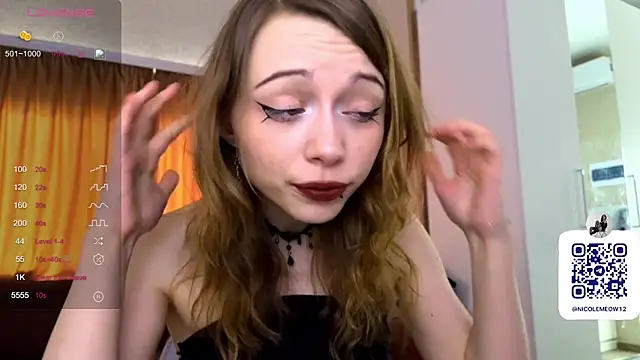  SofiaBrown online show from April 30, 12:44 pm