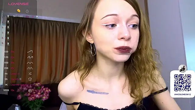  SofiaBrown online show from May 1, 1:37 pm