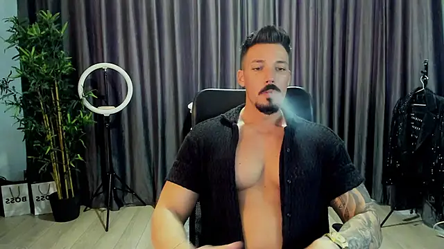 HaydenSpearss online show from March 18, 1:03 pm