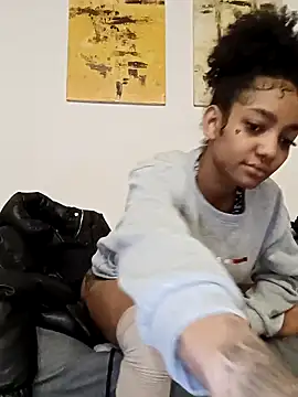 Laanegraofficial  online show from February 9, 4:29 pm