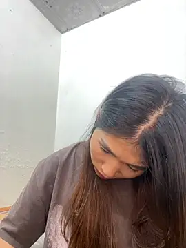 Snapshot of MinzHy chatting on November 3, 10:27 am MinzHy online show from November 3, 10:27 am