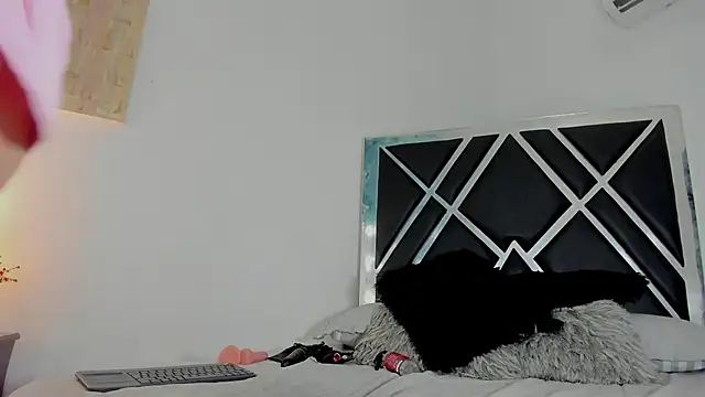 anahidolls online show from January 22, 4:02 pm