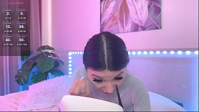 Snapshot of Veronica_leal chatting on April 28, 11:15 am Veronica leal online show from April 28, 11:15 am