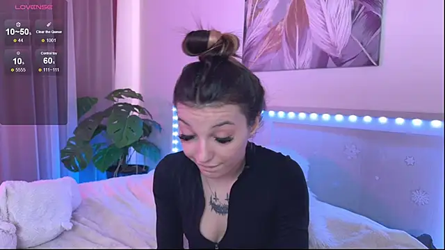 Snapshot of Veronica_leal chatting on May 11, 8:20 am Veronica leal online show from May 11, 8:20 am