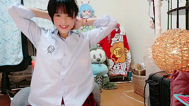 Snapshot of renapiyon8182 chatting on December 17, 7:59 pm renapiyon8182 online show from December 17, 7:59 pm