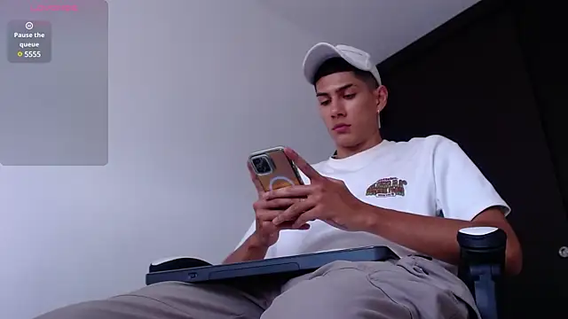 Valerio 20 online show from February 11, 7:48 pm