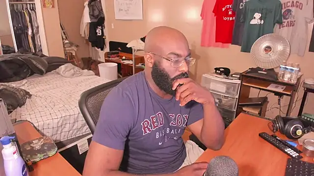 MrChuckDailyXXX online show from November 22, 2:10 am