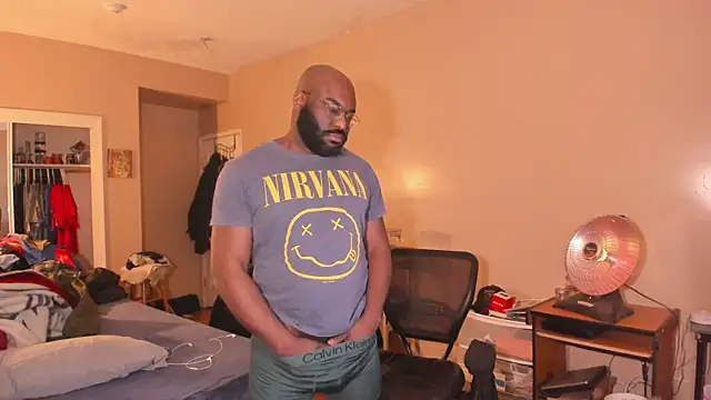 MrChuckDailyXXX online show from February 5, 6:40 am