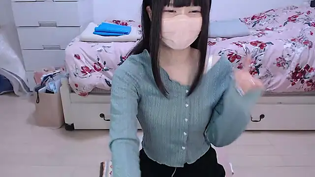 Snapshot of AMI___oO chatting on November 30, 9:57 am AMI oO online show from November 30, 9:57 am