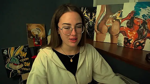 luxie milady online show from January 8, 1:35 pm