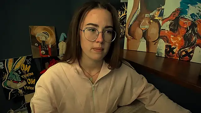 luxie milady online show from January 13, 1:27 pm